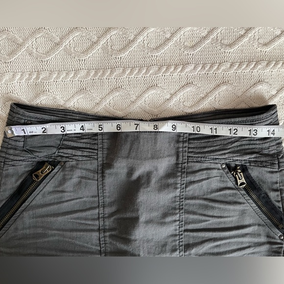 Armani Exchange Charcoal Distressed Mini Skirt Women’s Size 0 - Picture 14 of 14